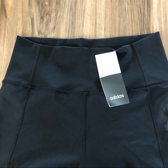BNWT Adidas Leggings w/logo and mesh details - Picture 3 of 7